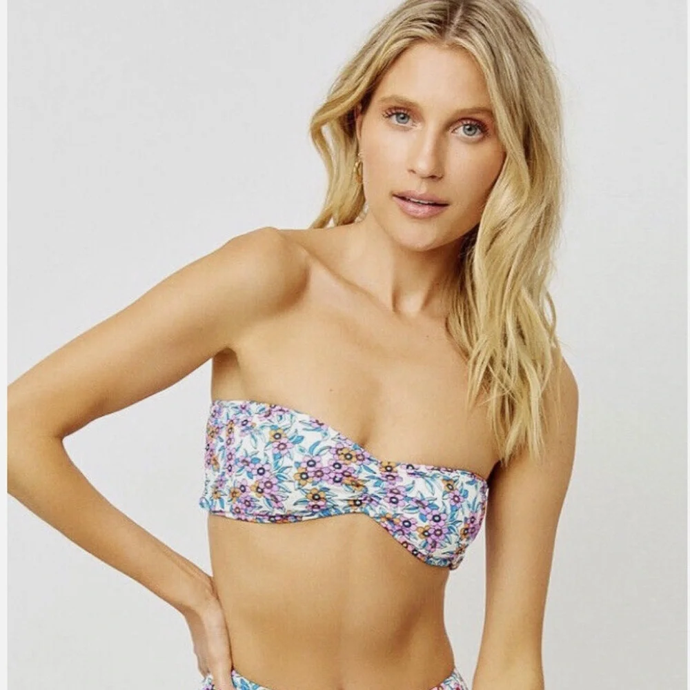 NWOT Frankie’s Bikini Floral Patterned Strapless Bandeau Ruched Bikini Swim Top